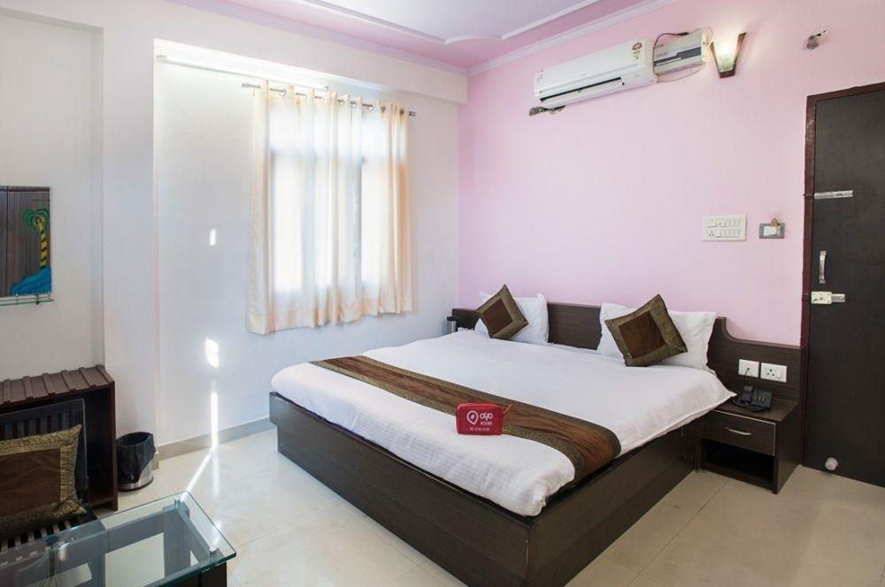 Citrus Hotel Bhiwadi エクステリア 写真