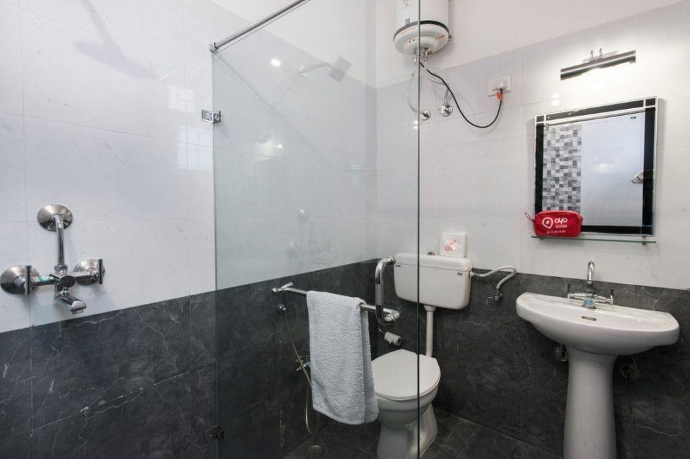 Citrus Hotel Bhiwadi エクステリア 写真